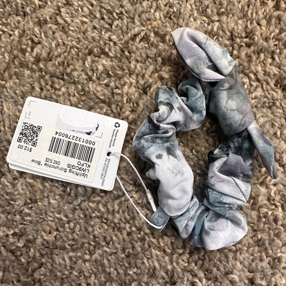 NWT Lululemon Uplifting Scrunchie with Bow Blue Purple Gray One Size - Picture 2 of 3